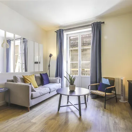 - Centre Gare Apartment