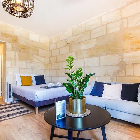 - Centre Gare Apartment *