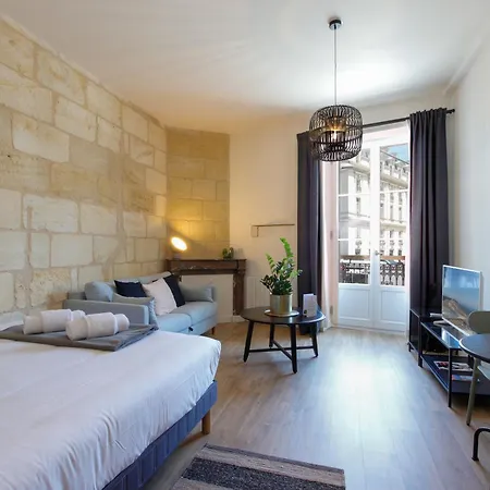 Magnifiques - Face A La Gare Apartment *