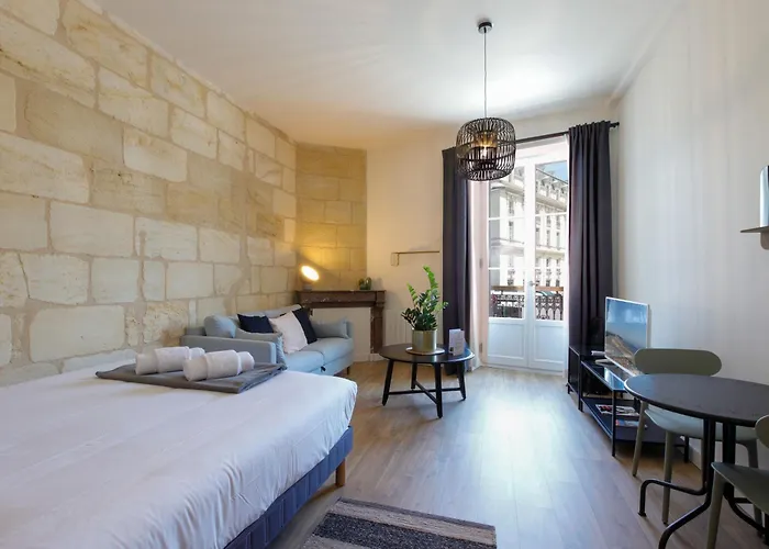 Magnifiques - Face A La Gare Apartment *