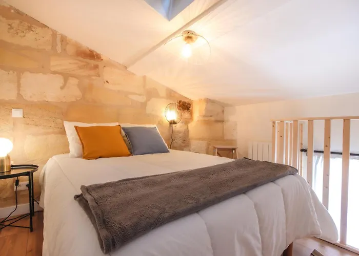 Magnifiques - Face A La Gare *